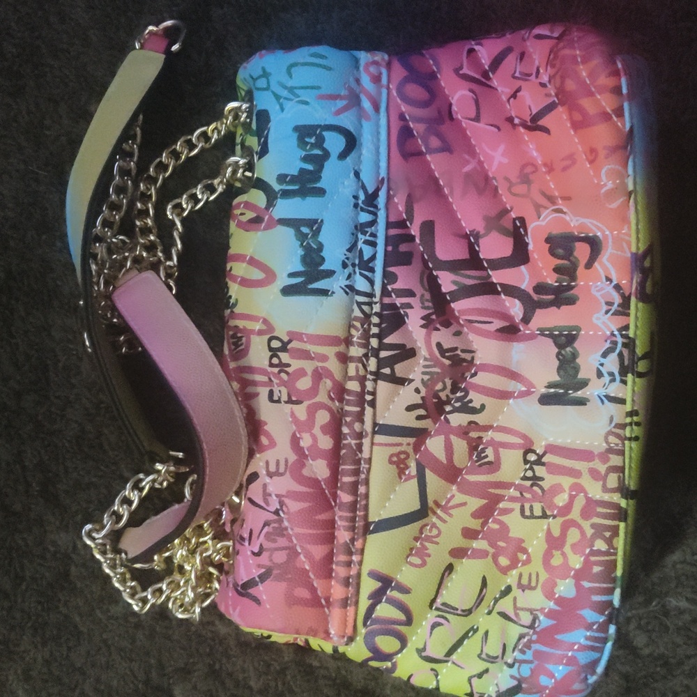 Multicolor Graffiti Chain Shoulder Bag - Picture 2 of 4